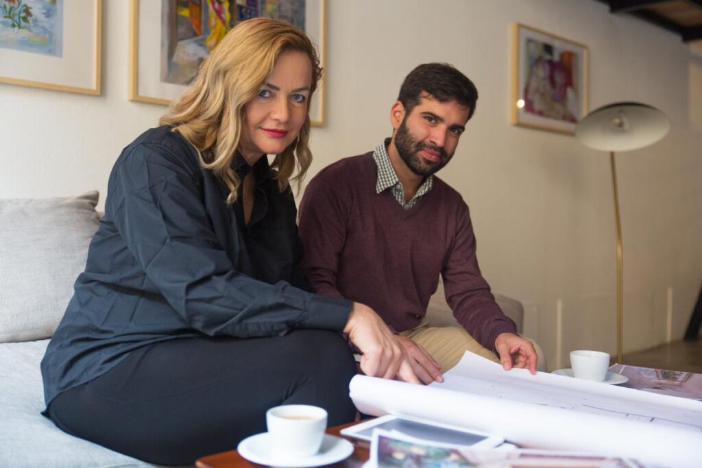 Graph showing UK mortgage costs rising with interest rates