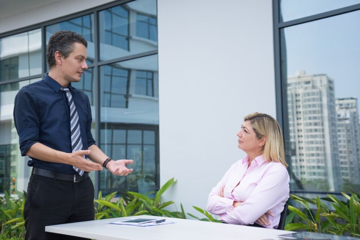 Step-by-step guide to commercial property selling process.