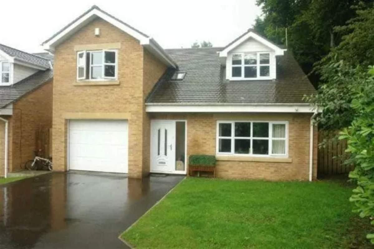 Modern commercial property in Tyne and Wear for fast sale