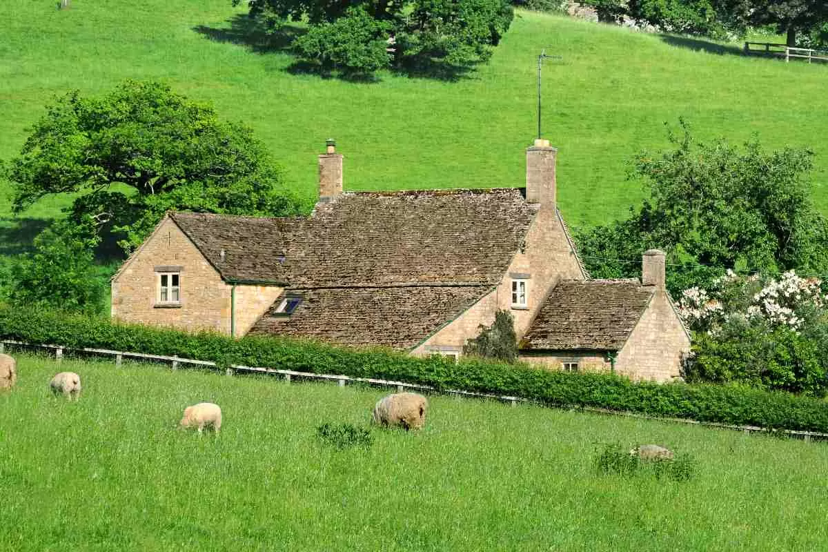 Modern Cambridgeshire home ready for quick property sale.